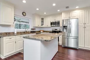 9414 Sacramento Dr, New Port Richey, FL 34655 - Photo 8