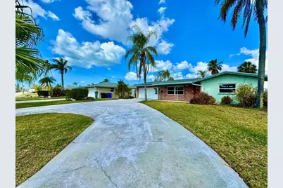 4121 Headsail Drive, New Port Richey, FL 34652 - Photo 4