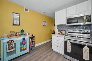 4153 58th St N, Kenneth City, FL 33709 - Photo 14