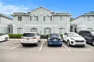 7135 Waterside Dr, Tampa, FL 33617 - Photo 1
