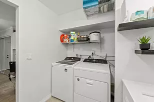 842 90th Ave N, Saint Petersburg, FL 33702 - Photo 16