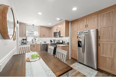 842 90th Avenue N, Saint Petersburg, FL 33702 - Photo 8