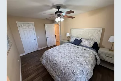 2121 Burgos Drive, Sarasota, FL 34238 - Photo 12