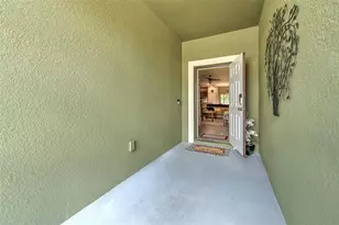 1705 Ivory Goose Pl, Ruskin, FL 33570 - Photo 4