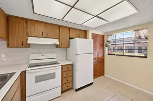 13250 Ridge Rd, Largo, FL 33778 - Photo 10