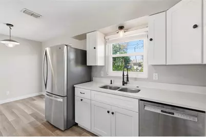 3951 Porpoise Drive SE, Saint Petersburg, FL 33705 - Photo 8