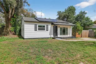 306 E Hydrangia St, Tampa, FL 33612 - Photo 2