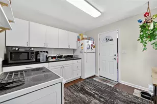 306 E Hydrangia St, Tampa, FL 33612 - Photo 10