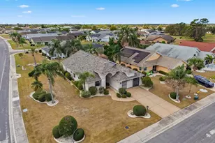 302 Northway Dr, Sun City Center, FL 33573 - Photo 4