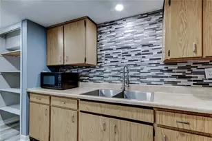 10821 Candy Ln, New Port Richey, FL 34654 - Photo 12