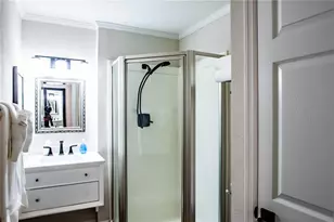 2506 N Rocky Point Dr, Tampa, FL 33607 - Photo 16