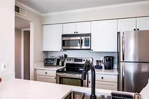 2506 N Rocky Point Dr, Tampa, FL 33607 - Photo 8