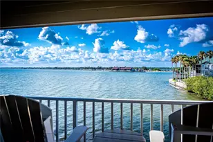 2506 N Rocky Point Dr, Tampa, FL 33607 - Photo 2