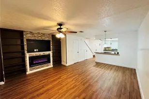 4010 Pine Limb Ct, Tampa, FL 33614 - Photo 2