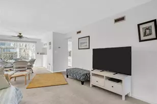 617 Windrush Bay Dr, Tarpon Springs, FL 34689 - Photo 8