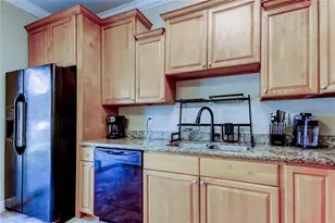 258 Alexander Woods Dr, Plant City, FL 33563 - Photo 8