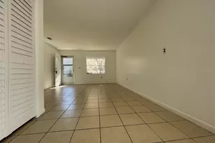 10405 N Jasmine Ave, Tampa, FL 33612 - Photo 22
