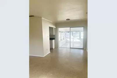 1200 63rd Avenue N, Saint Petersburg, FL 33702 - Photo 4