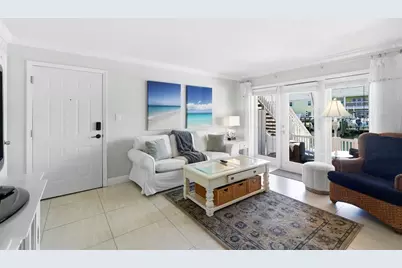 4911 Coquina Key Drive SE #C, Saint Petersburg, FL 33705 - Photo 4