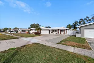 13565 86th Ave, Seminole, FL 33776 - Photo 2