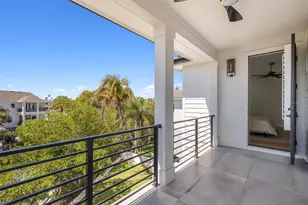 1811 Bayou Grande Blvd NE, Saint Petersburg, FL 33703 - Photo 8