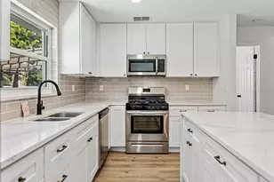 6000 19th St NE, Saint Petersburg, FL 33703 - Photo 12