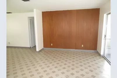 10405 N 22nd Street, Tampa, FL 33612 - Photo 12
