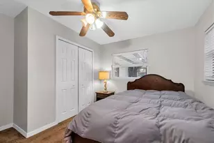1700 74th Ave N, Saint Petersburg, FL 33702 - Photo 18