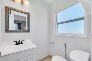 1700 74th Ave N, Saint Petersburg, FL 33702 - Photo 20