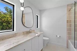 2580 East Bay Isle Dr SE, Saint Petersburg, FL 33705 - Photo 38