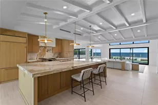 2580 East Bay Isle Dr SE, Saint Petersburg, FL 33705 - Photo 8