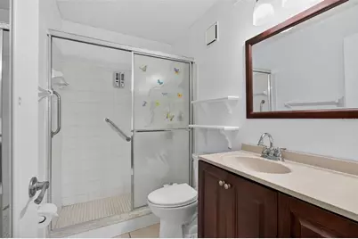 5920 80th Street N #203, Saint Petersburg, FL 33709 - Photo 6