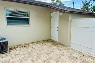 11932 125th St, Largo, FL 33774 - Photo 14