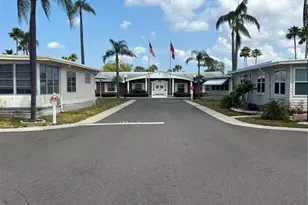 7901 40th Ave N, Saint Petersburg, FL 33709 - Photo 2