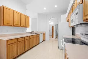 2113 Worthington Greens Dr, Sun City Center, FL 33573 - Photo 14