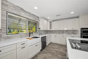 4976 Galleon Ct, New Port Richey, FL 34652 - Photo 16