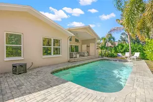 8 Ambleside Dr, Belleair, FL 33756 - Photo 36