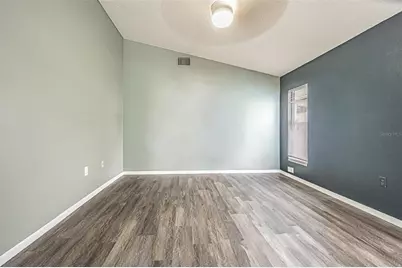 301 Sugar Creek Drive, Plant City, FL 33563 - Photo 10