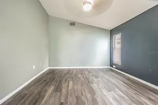 301 Sugar Creek Dr, Plant City, FL 33563 - Photo 10