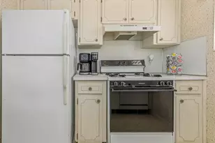 5750 80th St N, Saint Petersburg, FL 33709 - Photo 14