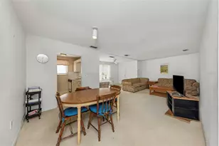 5750 80th St N, Saint Petersburg, FL 33709 - Photo 6