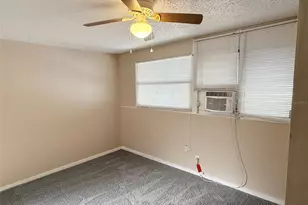 2609 4th St S, Saint Petersburg, FL 33705 - Photo 12