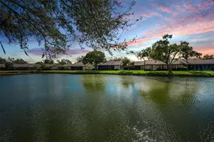 190 James Ct, Oldsmar, FL 34677 - Photo 2