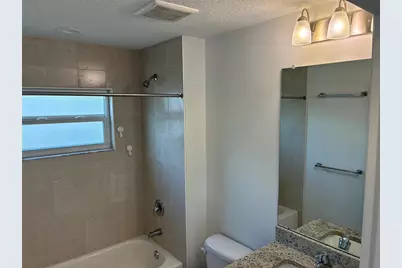 2651 1/2 Bayside Drive S, Saint Petersburg, FL 33705 - Photo 10