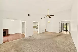 3934 Shoreside Cir, Tampa, FL 33624 - Photo 8