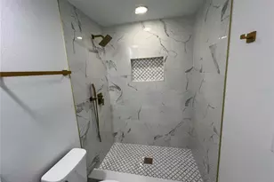 4210 Riverhills Dr, Tampa, FL 33617 - Photo 12