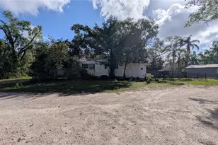 1960 Andrews Loop, Lutz, FL 33558 - Photo 2