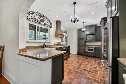 745 16th Avenue NE, Saint Petersburg, FL 33704 - Photo 12