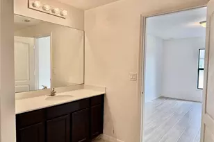 837 Chatham Walk Dr, Ruskin, FL 33570 - Photo 6