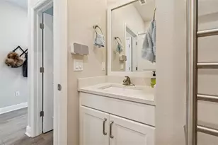 2407 W Carmen St, Tampa, FL 33609 - Photo 34